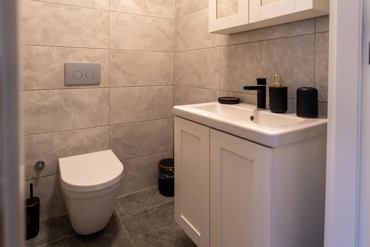 Luxury Scandinavian Design 2Br Duplex Near Tomtom Istanbul Turkey